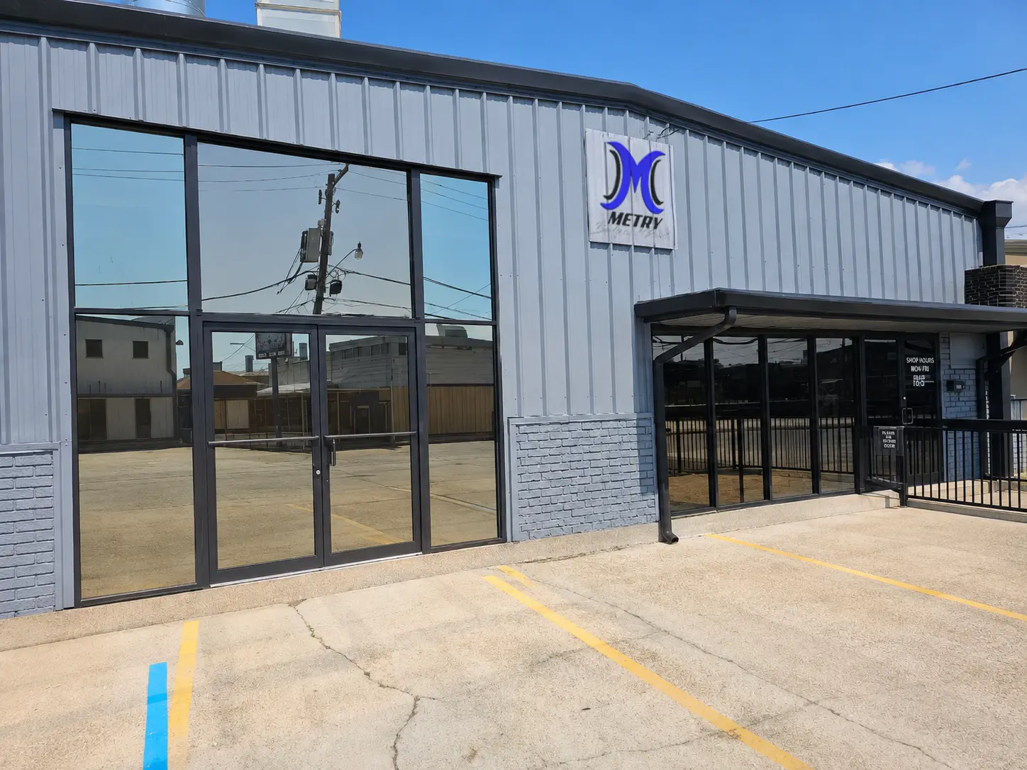 Metry Collision Center front entrance